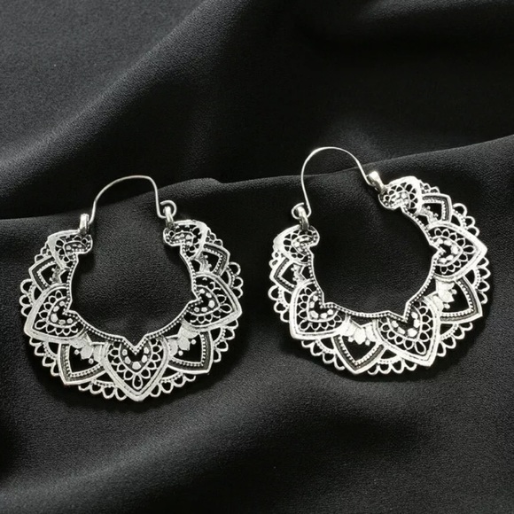 Vintage Antique Silver Dangle Earrings - Picture 3 of 3